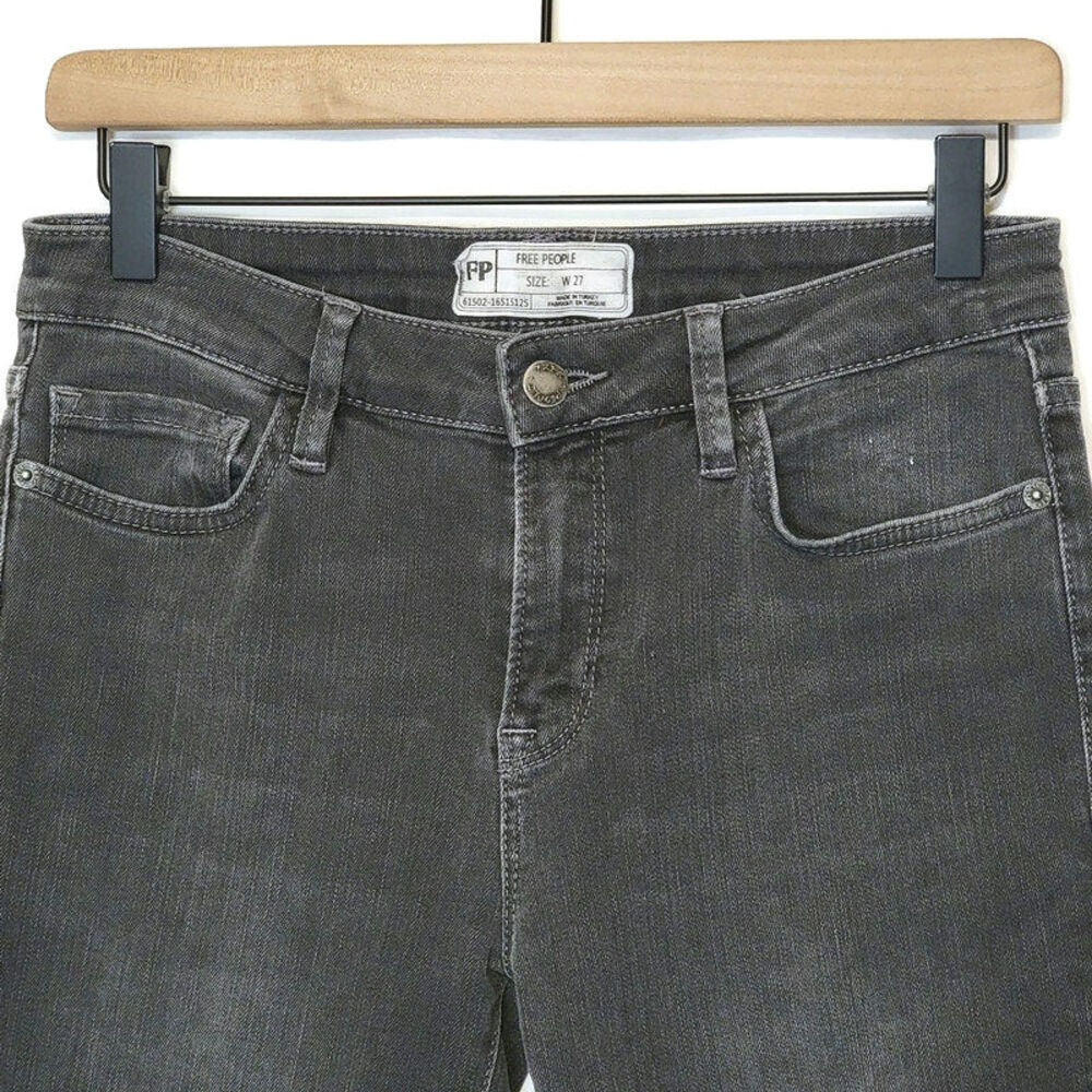 Free People Straight Leg Jeans Mid Rise Raw Hem Ankle Crop Black Gray 27 - Picture 3 of 16